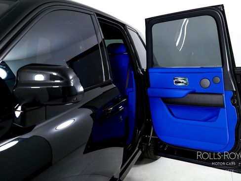Used 2026 Rolls-Royce Cullinan AWD/4WD image 17