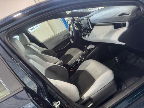 Used 2020 Toyota Corolla XSE image 24
