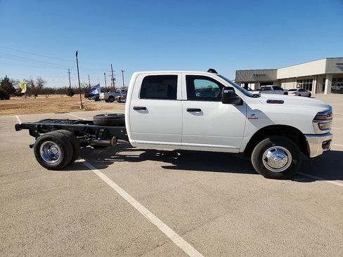 New 2026 RAM 3500 Tradesman w/ Chrome Appearance Group A AWD/4WD image 5