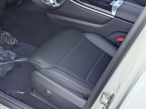 New 2026 Mercedes-Benz GLC 300 image 4