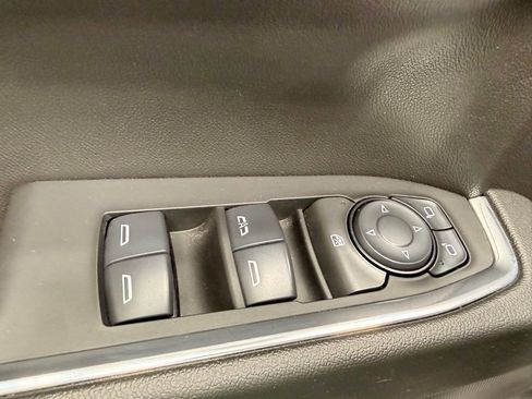 Used 2025 Chevrolet Silverado 1500 LT image 24