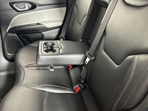 Used 2024 Jeep Compass Limited image 17