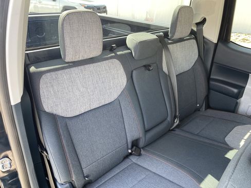 Used 2022 Ford Maverick XLT image 20