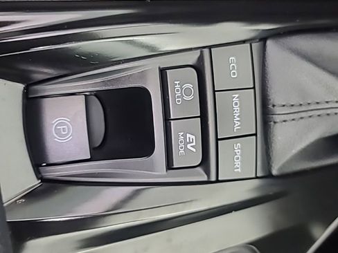 Used 2026 Toyota Camry LE FWD image 36