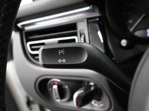 Used 2026 Porsche Macan AWD/4WD image 31