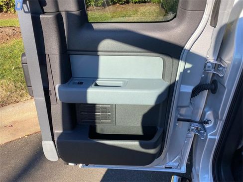 Used 2013 Ford F150 XLT w/ Luxury Equipment Group image 35