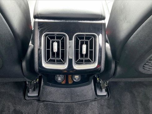 Used 2023 Kia Sorento SX image 18