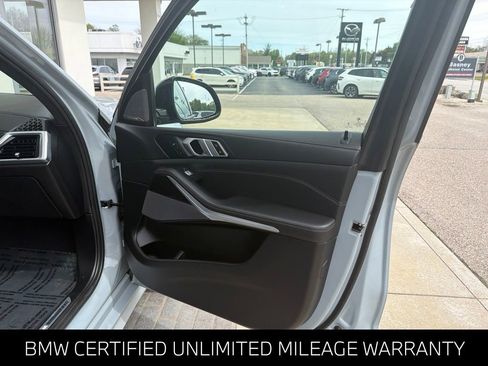 Certified 2024 BMW X7 xDrive40i w/ M Sport Package AWD/4WD image 28