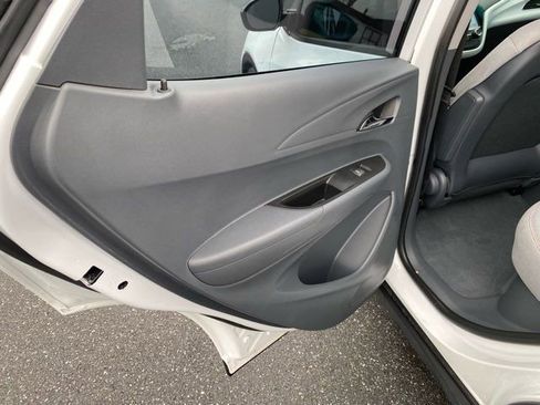 Used 2018 Chevrolet Bolt LT image 18