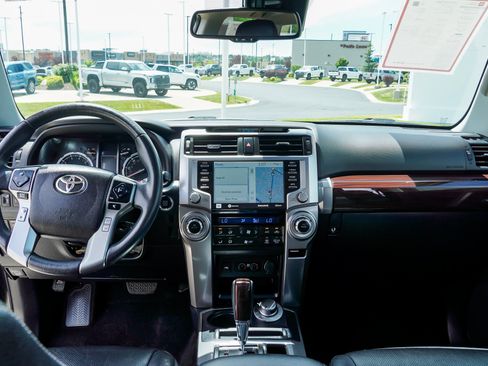 Certified 2022 Toyota 4Runner Limited AWD/4WD image 32