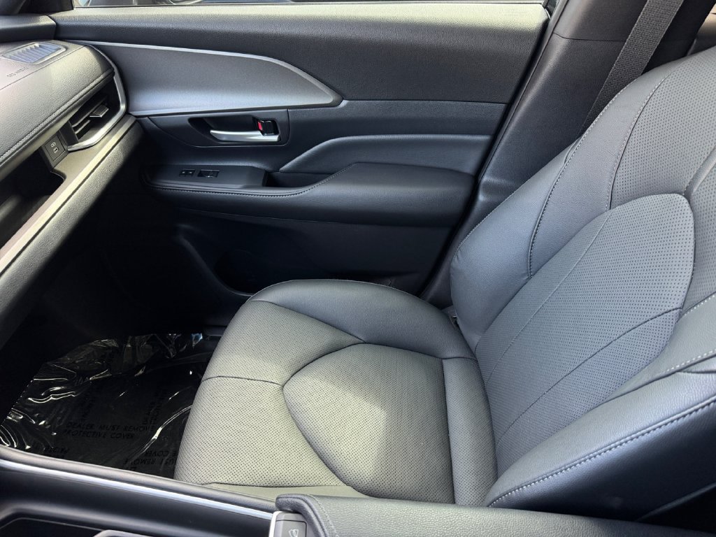 Certified 2026 Toyota Grand Highlander AWD Hybrid image 30
