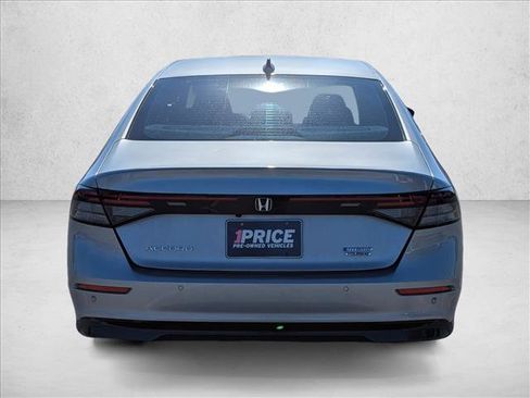 Used 2023 Honda Accord Touring image 6