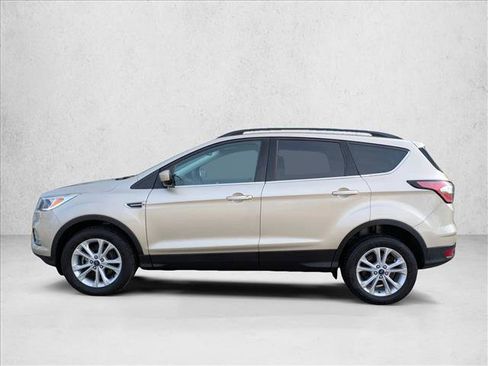 Used 2018 Ford Escape SE image 9
