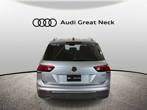 Used 2022 Volkswagen Tiguan SE AWD/4WD image 19