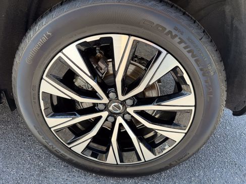 Certified 2024 Volvo XC60 B5 Core AWD/4WD image 31