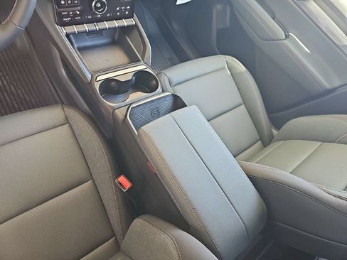 New 2026 GMC Terrain AT4 w/ Technology Package II AWD/4WD image 24