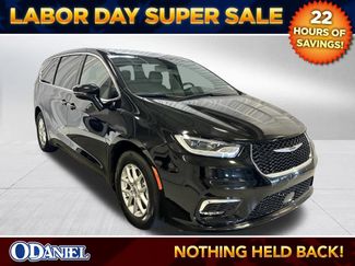 Used 2025 Chrysler Pacifica Select FWD 360° Tour
