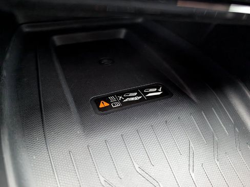 New 2026 Chevrolet Equinox EV LT image 22