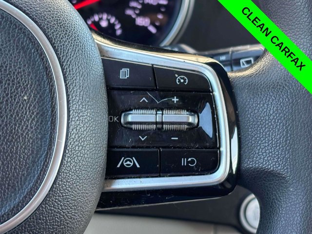 Used 2022 Kia Carnival LX FWD image 15