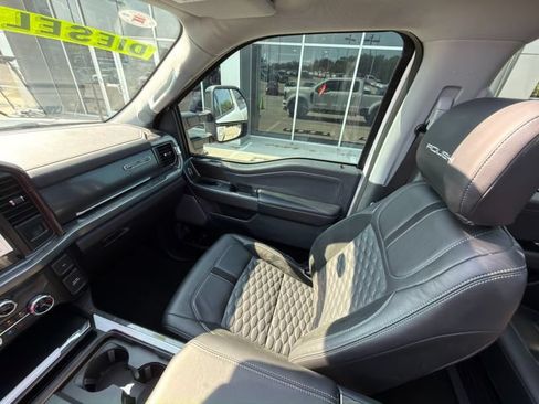 Used 2025 Ford F250 Lariat w/ Lariat Ultimate Package AWD/4WD image 32