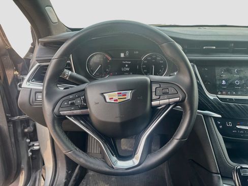 Used 2025 Cadillac XT6 Premium Luxury w/ LPO, Floor Liner Package AWD/4WD image 11