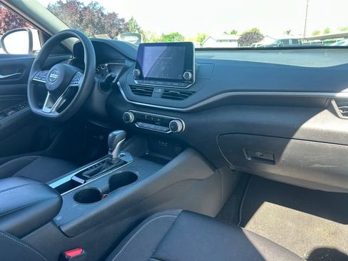 Used 2019 Nissan Altima 2.5 S FWD image 29