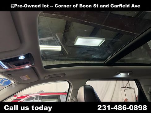 Used 2023 Kia Sorento SX AWD/4WD image 13