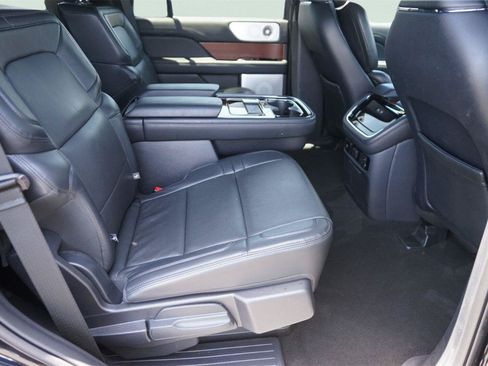 Used 2023 Lincoln Navigator Reserve AWD/4WD image 18