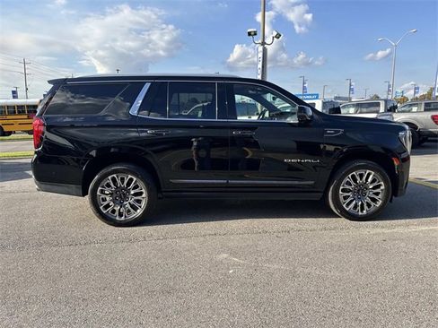 Used 2024 GMC Yukon Denali Ultimate image 4