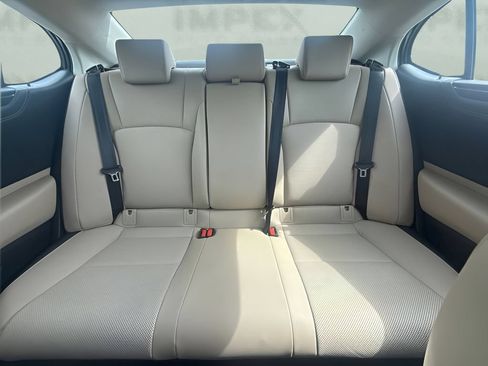 Used 2019 Lexus ES 300h w/ Premium Package FWD image 11