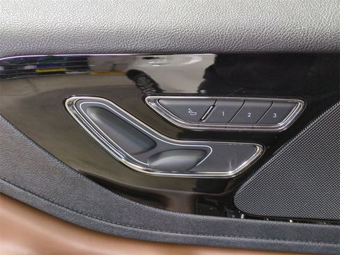 Certified 2023 Lincoln Aviator Reserve w/ Equipment Group 201A image 14