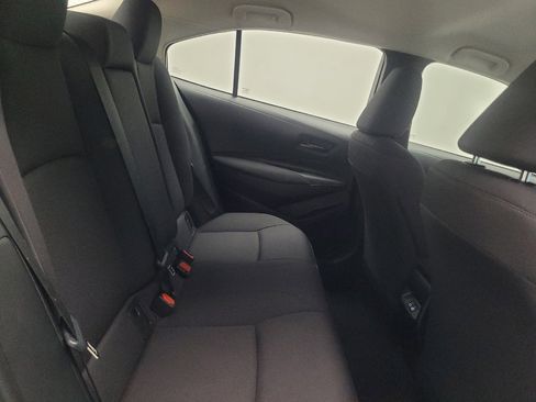 Used 2025 Toyota Corolla LE image 19