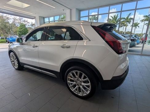 Certified 2019 Cadillac XT4 Premium Luxury w/ Driver Assist Package image 9