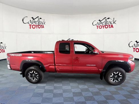 Used 2022 Toyota Tacoma TRD Off-Road w/ TRD Premium Off Road Package AWD/4WD image 9