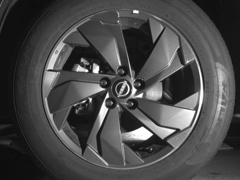 Used 2025 Nissan Rogue SV image 12