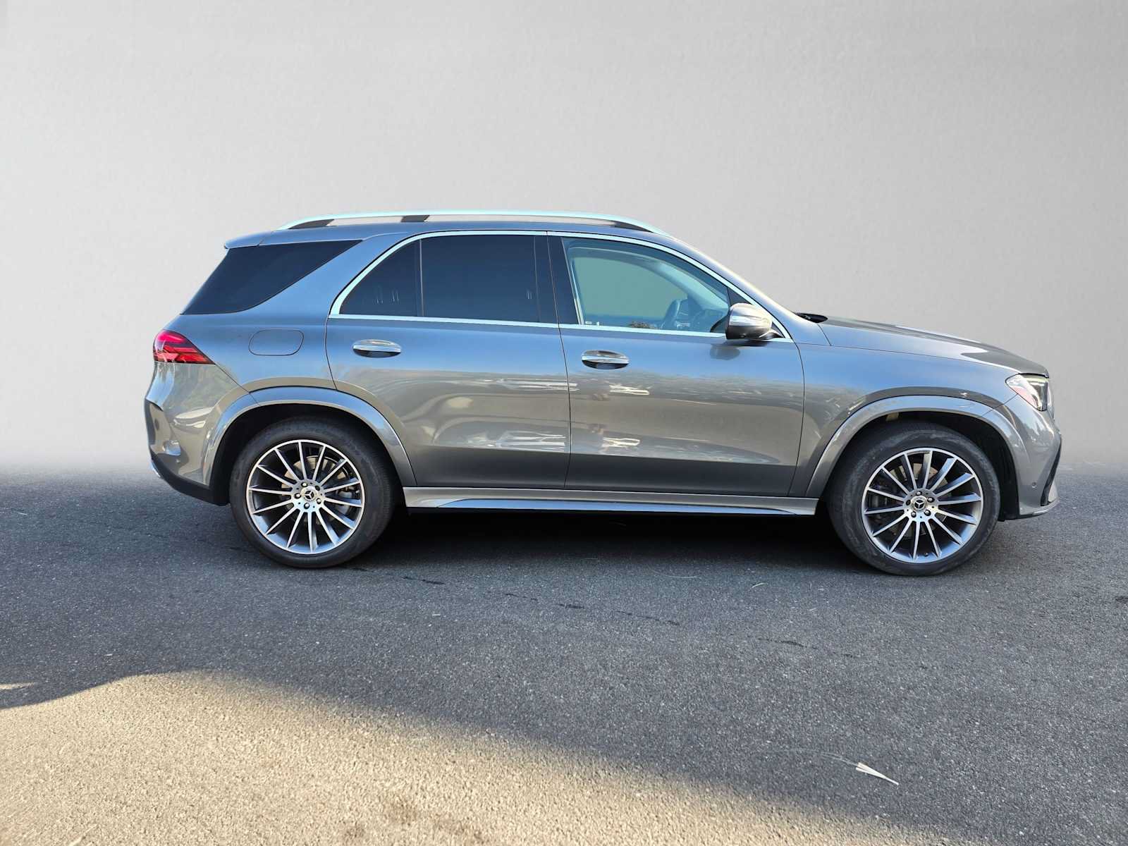 Certified 2024 Mercedes-Benz GLE 350 4MATIC image 2
