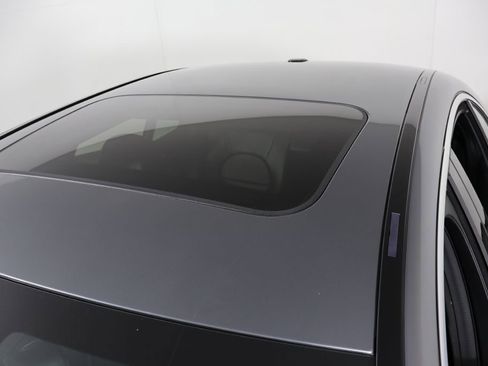 Used 2018 Mercedes-Benz C 300 4MATIC Sedan image 48