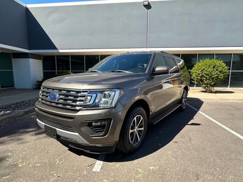Used 2019 Ford Expedition Max XLT image 2