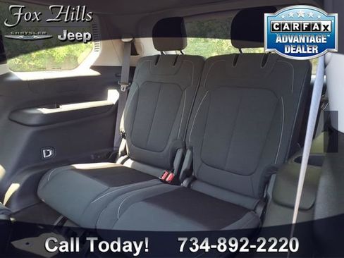 Used 2022 Jeep Grand Cherokee L Laredo w/ Luxury Tech Group I AWD/4WD image 11