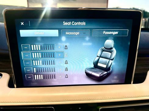 Used 2020 Lincoln Aviator Black Label AWD/4WD image 34