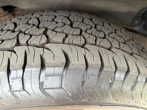 Used 2006 Toyota 4Runner SR5 AWD/4WD image 9