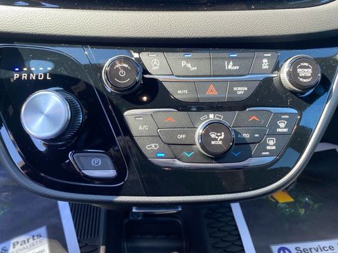 New 2026 Chrysler Voyager LX image 22