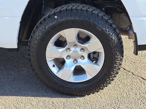 Used 2019 RAM 1500 Big Horn RWD image 11