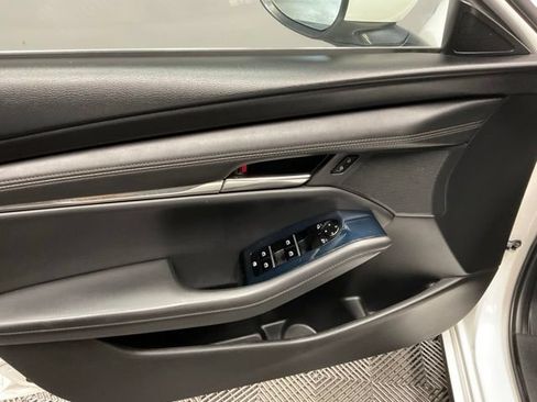 Used 2019 MAZDA MAZDA3 AWD Hatchback image 15