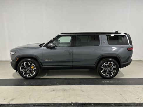 Used 2024 Rivian R1S Adventure AWD/4WD image 2