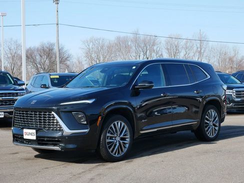Used 2025 Buick Enclave Avenir w/ Super Cruise Package AWD/4WD image 5