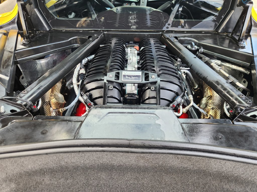 Used 2025 Chevrolet Corvette Z06 w/ Stealth Interior Trim Package RWD image 30