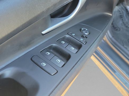 Used 2023 Hyundai Elantra SEL w/ Convenience Package image 15