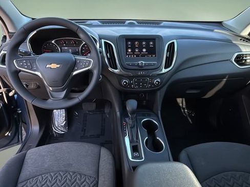 Used 2024 Chevrolet Equinox LT FWD image 16