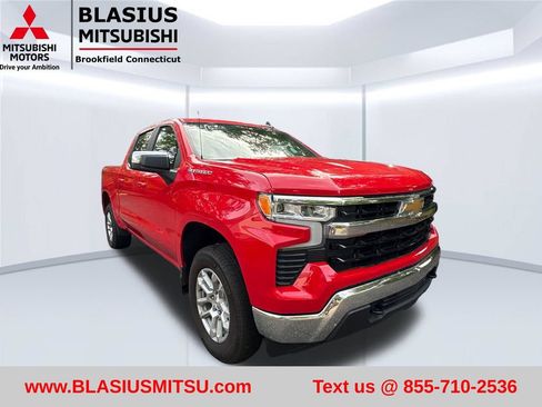 Used 2024 Chevrolet Silverado 1500 LT AWD/4WD image 6